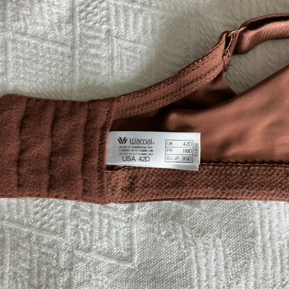 EUC Wacoal Bra 42D - Picture 4 of 5